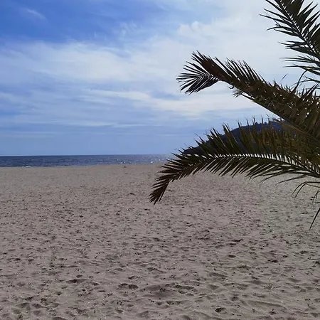 By The Waves Luxury Apartment *