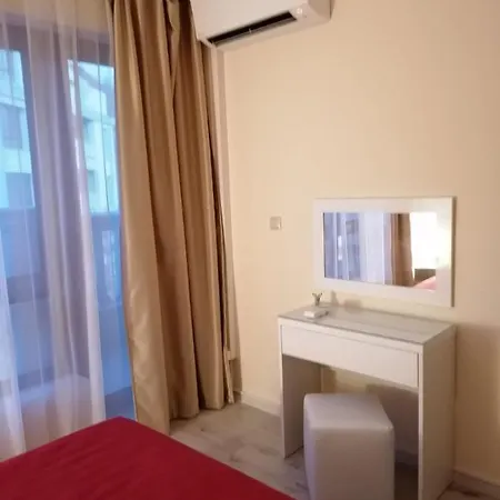 By The Waves Luxury Apartman *